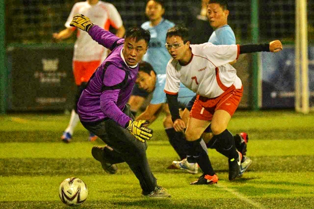 国际足联主席的脸 又被特朗普打了