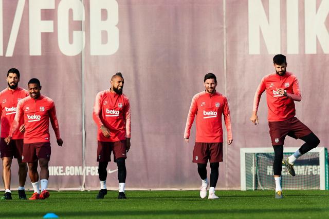 欧文末节超神东契奇22+15 独行侠险胜雷霆2-1