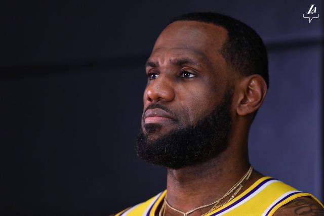 浙江6人上双击败首钢 萨姆纳33+13四川胜宁波